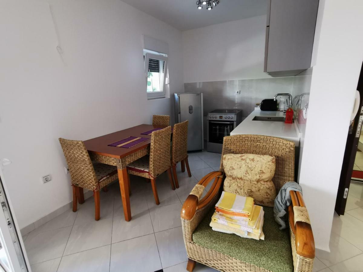 Apartments Rales สเวติ สเตฟาน ภายนอก รูปภาพ